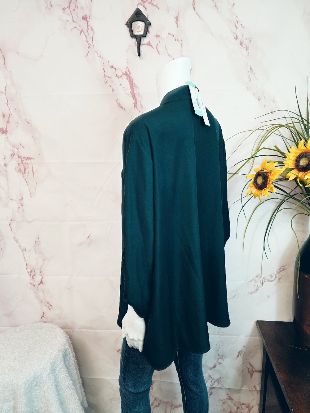 Calvin Klein NWT Women’s Green Roll Tab Sleeve Tunic Blouse Stretch Fit - Picture 5 of 7